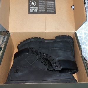 timberland premium waterproof black boots size 10